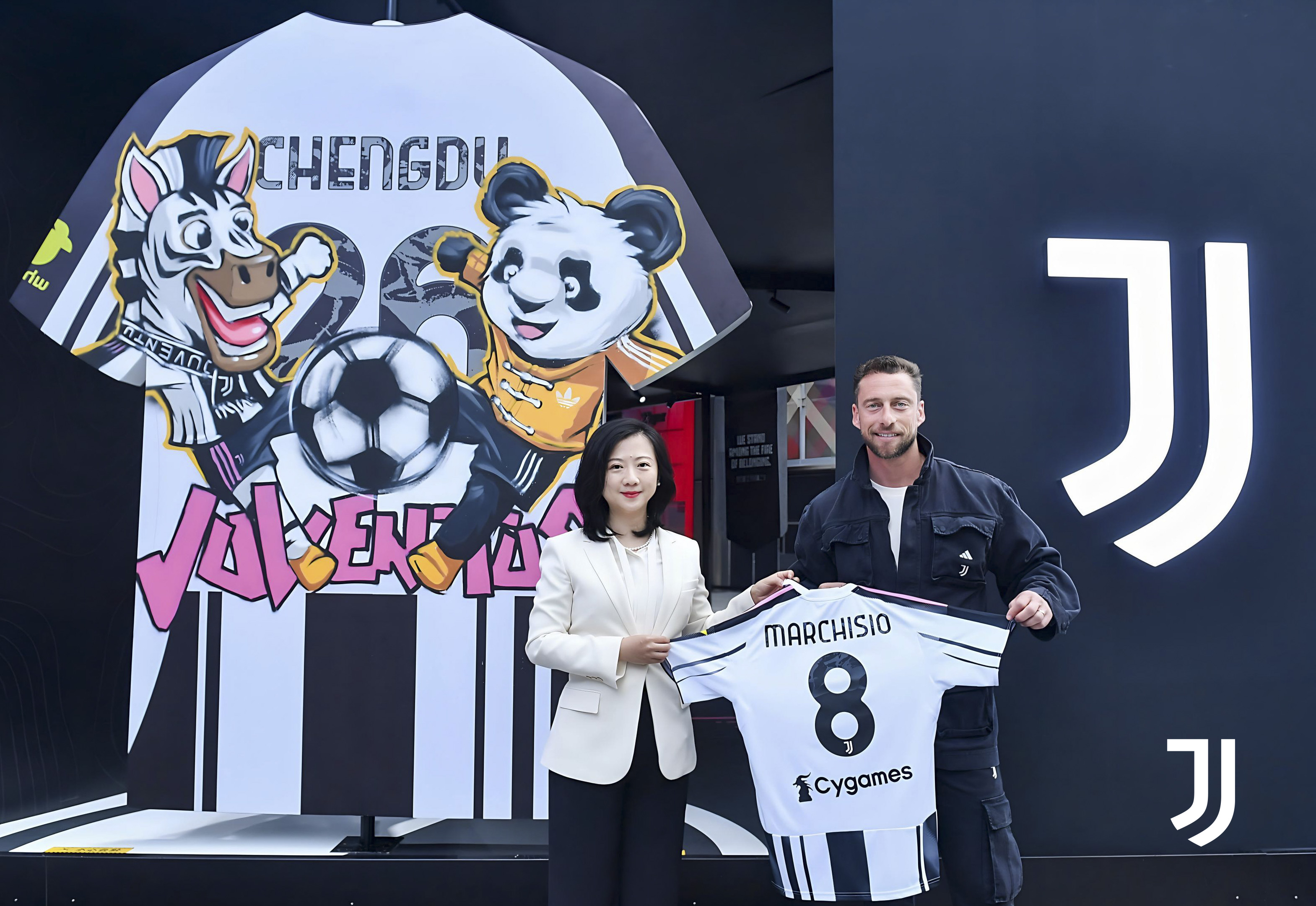 百年尤文赴蓉开「局」 马尔基西奥领衔足球文化盛宴