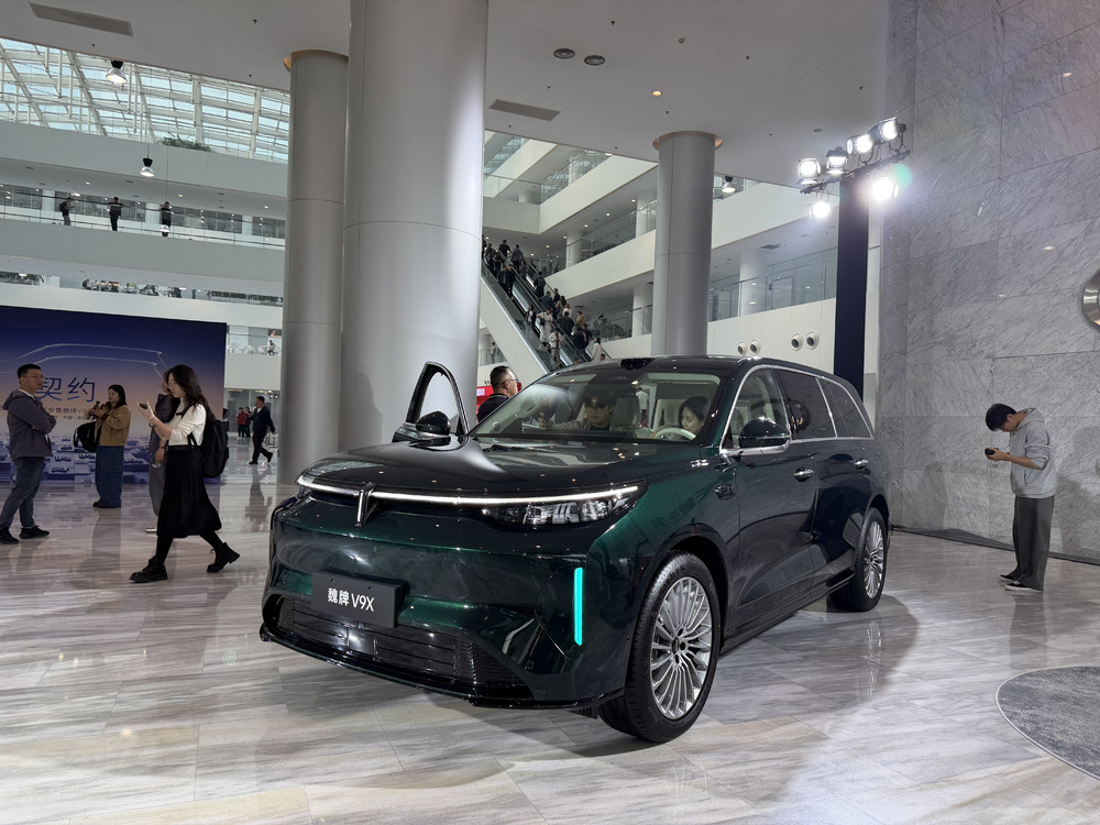 长城汽车高端化再添猛将：魏牌V9X预售价37.18万元起，魏建军亲自代言