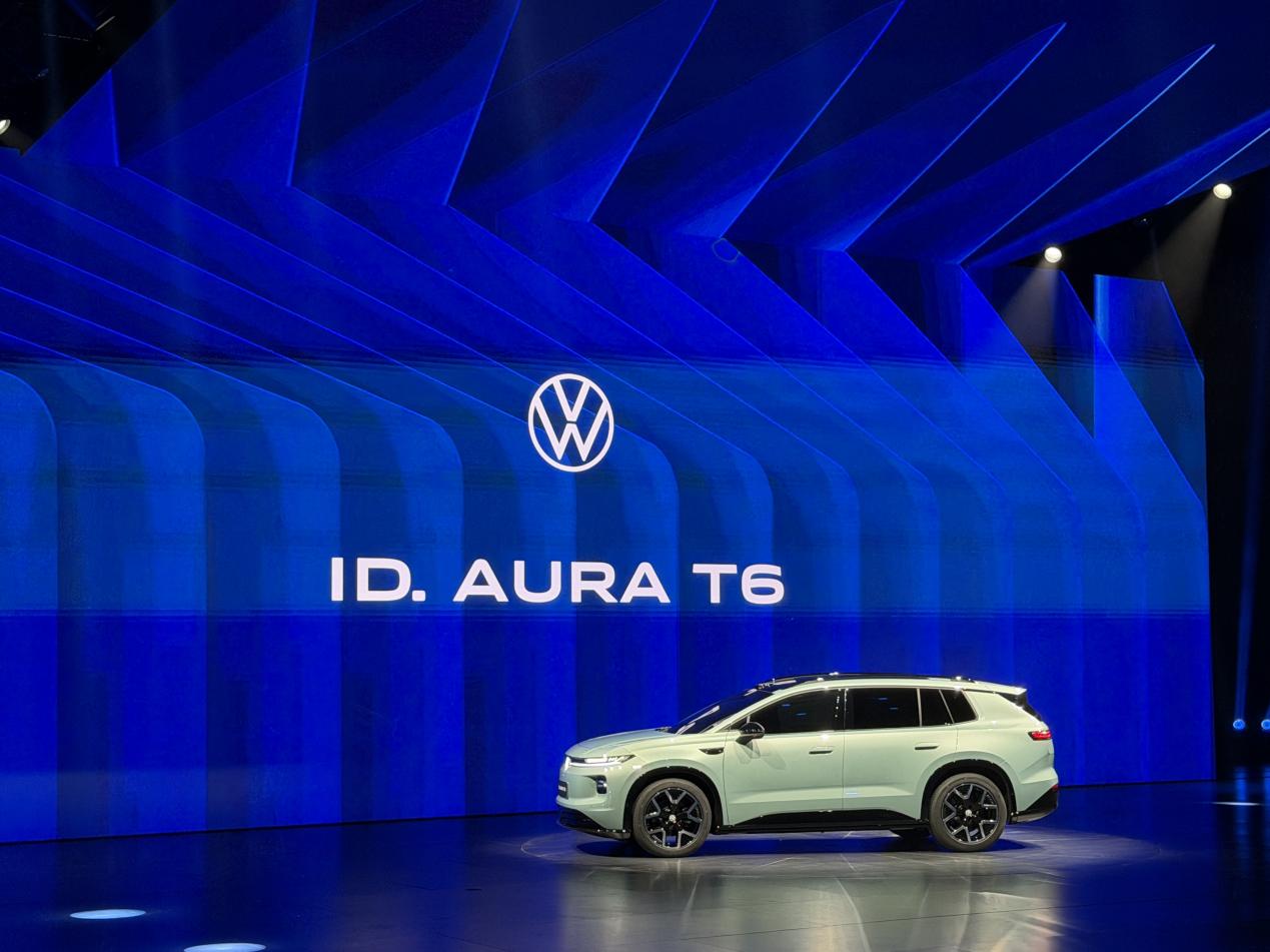 大众汽车集团大变革年代开幕：四款车型全球首秀，全域智能体AI落地