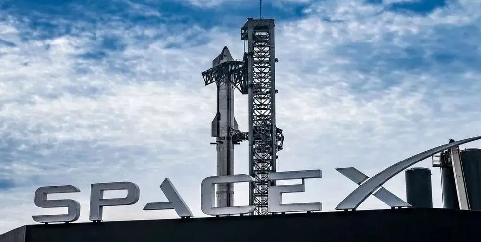 消息称 SpaceX 将在 IPO 后收购 AI 编程公司 Cursor