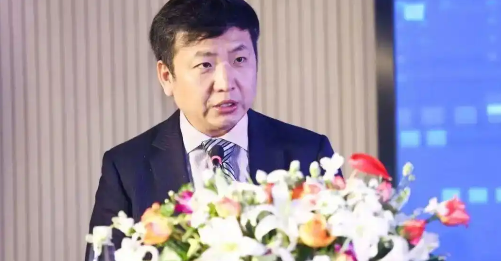朱一明11天套现超21亿元