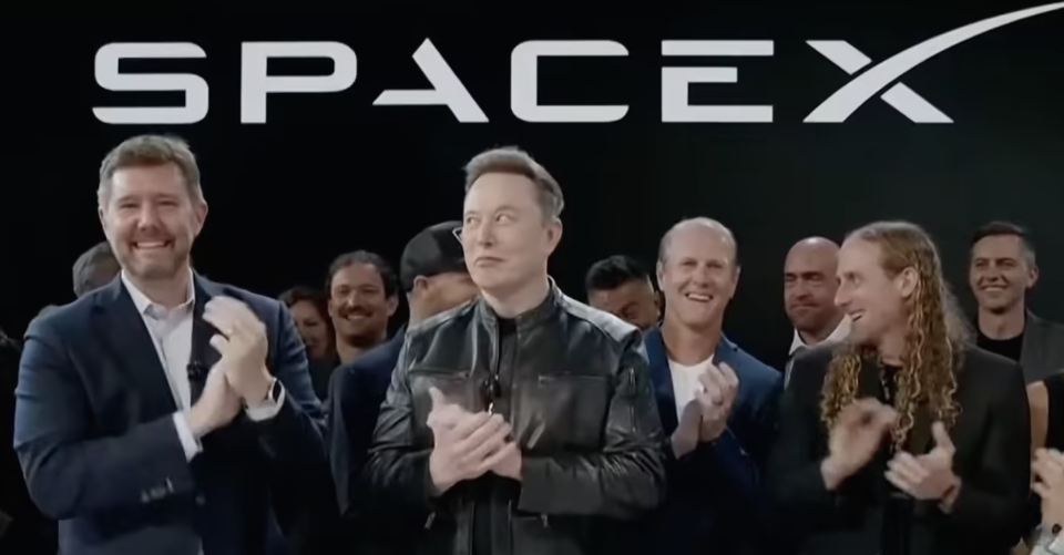 SpaceX 在纳斯达克上市，马斯克成为人类史上首位万亿美元富豪