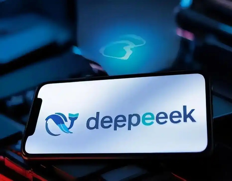 消息称 DeepSeek 正在自研 AI 芯片；小米增程车上市节奏曝光；企业驰援台风“美莎克”广西险情｜Do早报