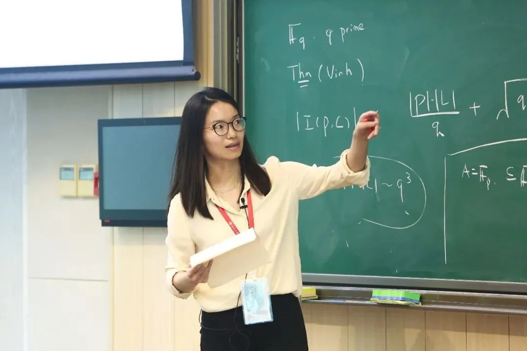 王虹、邓煜获菲尔兹奖：中国数学实现历史性突破