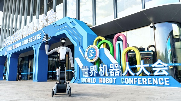 WRC 2026丨多项“独家”筑全栈“唯一”，帕西尼以具身感知“首通者”之姿领航物理AI落地浪潮