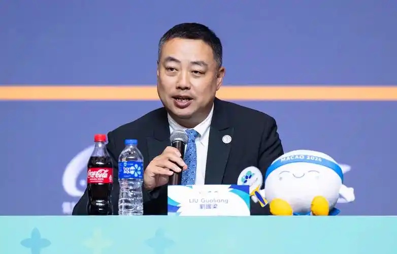 刘国梁参加国际乒联会议
