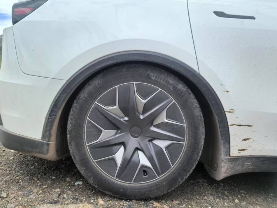 特斯拉Model Y L被曝批量“塌屁股”：后轮拱间隙急剧收窄，车主陷更换循环