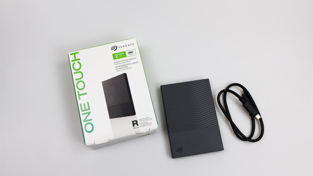 希捷One Touch铭系列移动硬盘2TB评测：兼顾颜值与安全的随身存储利器