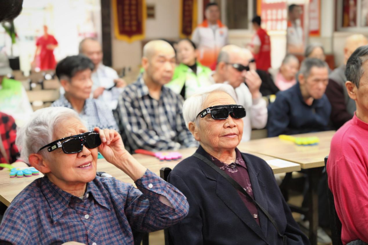 从3D“云游”到适老专席，上海电信这样守护“银龄时